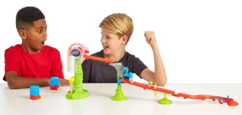 zabawa-mega-tor-wyscigowy-2-fasolkami-ep03383-1